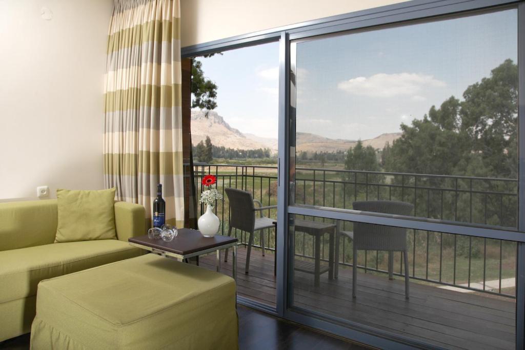 Nof Ginosar Kibbutz Hotel Zewnętrze zdjęcie